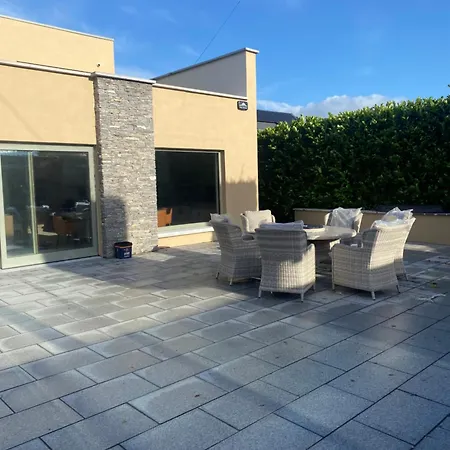 Luxurious - 5 Min Walk To Centre Holiday home Killarney