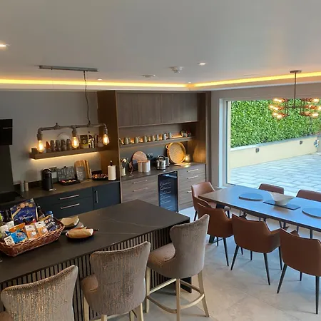 Holiday home Luxurious - 5 Min Walk To Centre