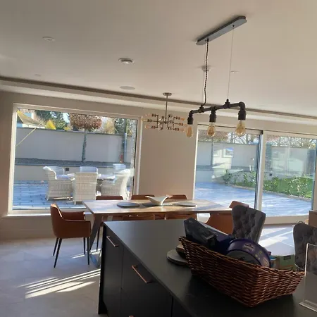 Luxurious - 5 Min Walk To Centre Killarney