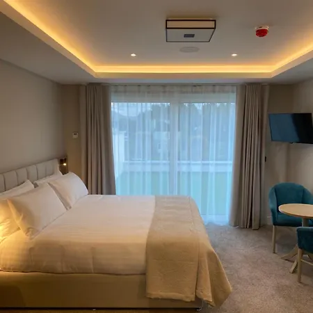 Luxurious - 5 Min Walk To Centre