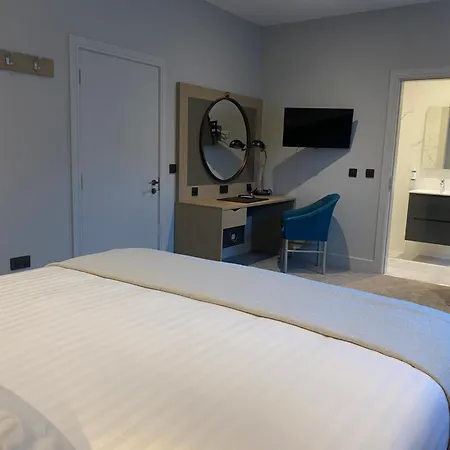 Luxurious - 5 Min Walk To Centre 度假居 基拉尼